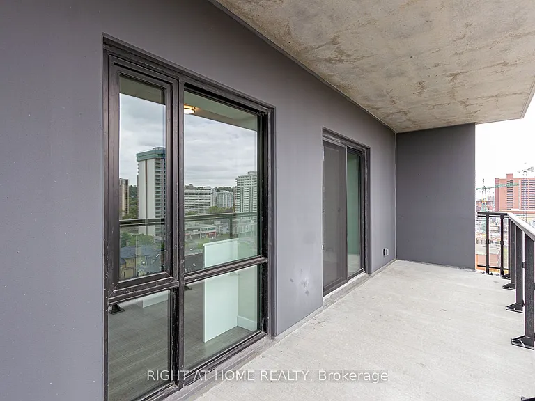 15 Queen St S #1014 — Photo 29