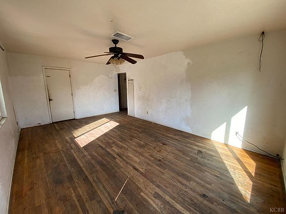 3rd image of 7056 11th Ave
