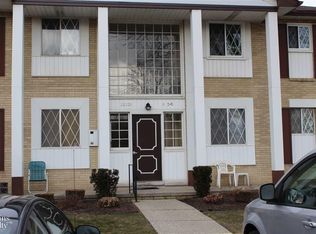 29209 Hayes Rd, Warren, MI 48088