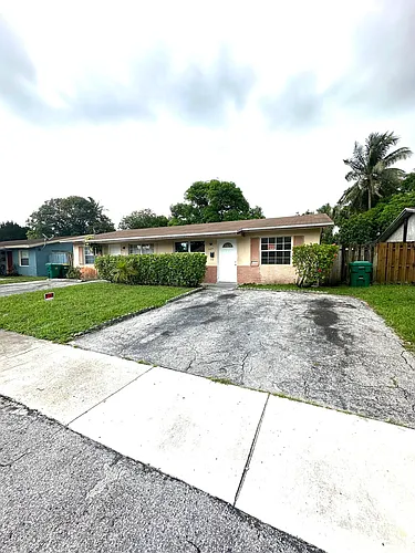 5644 NW 14th Ct Photo 1