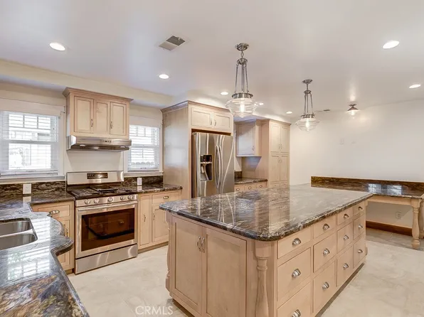 520 N Orange St, Orange, CA 92867