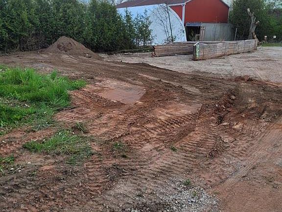 2nd image of 767 Brock Rd