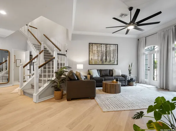 4 N RUE CHARLES #4, San Antonio, TX 78217