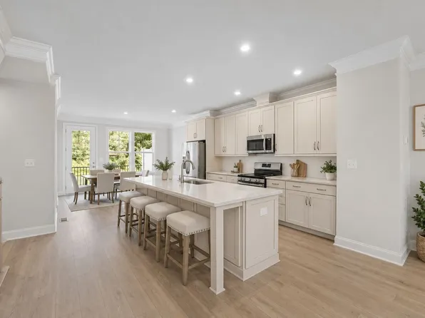 109 Bracewell Ln, Yorktown, VA 23692