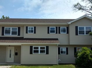 6 Starlight Ln, Levittown, NY 11756