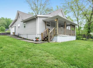 402 S 9th St, Ozark, MO 65721