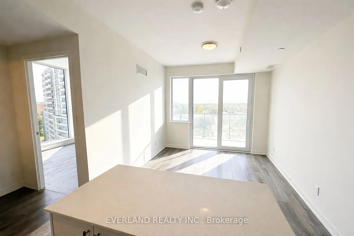 Building Photo - 15 Ellerslie Ave #905