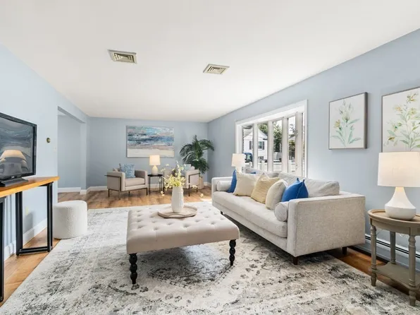86 Winchester St, Malden, MA 02148
