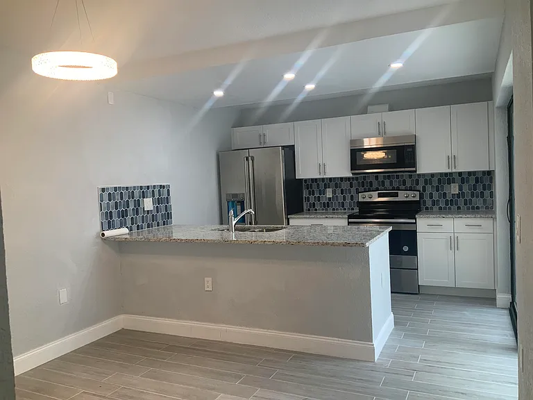 6905 SE 69th Way #6905 — Photo 5