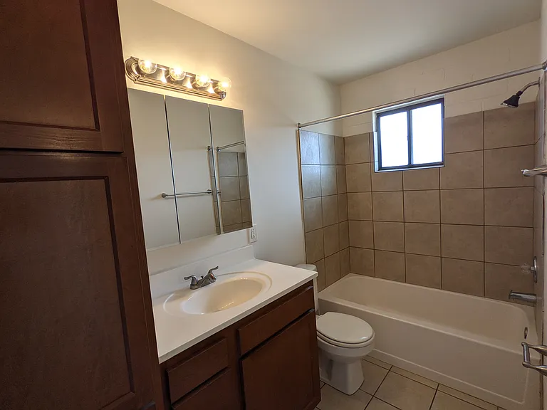 3870 N Park Ave #D — Photo 19