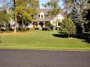 10270 N Range Line Ct, Mequon, WI 53092