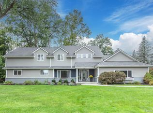 3632 Bayou Dr, West Bloomfield, MI