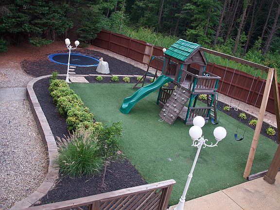 Trampoline, Playground 