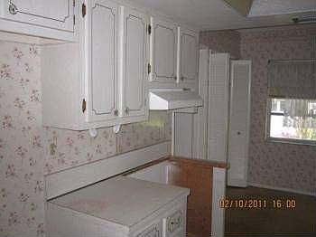 4th image of 4200 NW 49th Ave