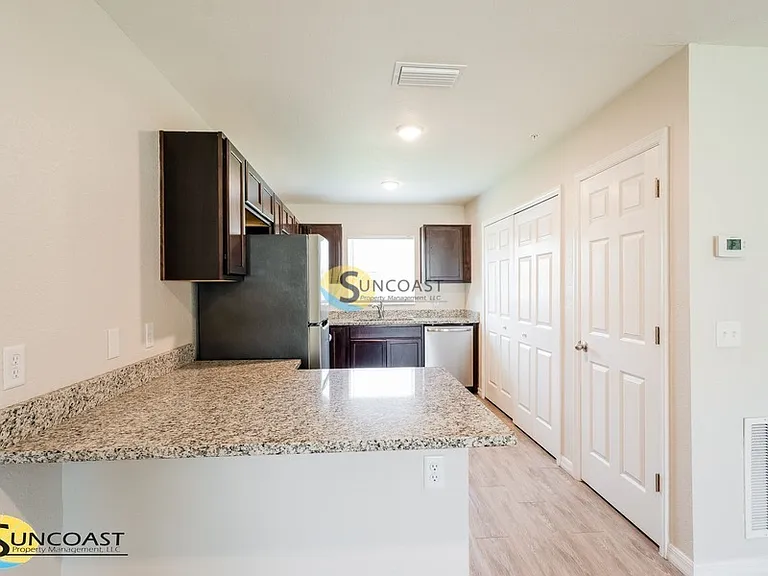 9104 N Peachtree Way — Photo 6