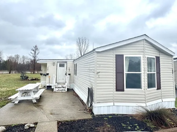 17 Carroll Ct, Mc Kean, PA 16426