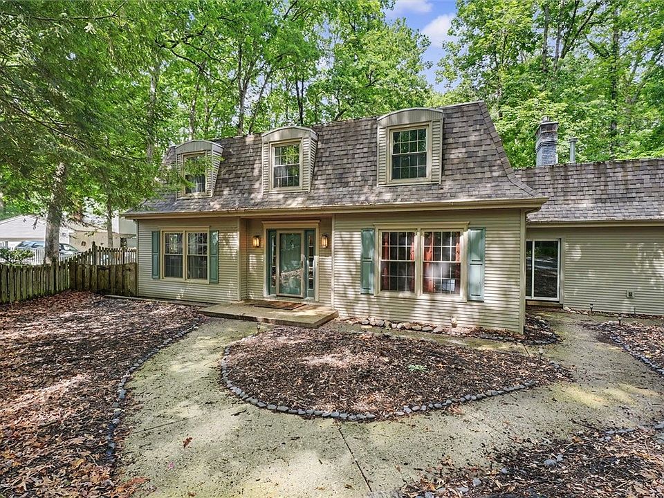 1st image of 48 Shorewood Dr S