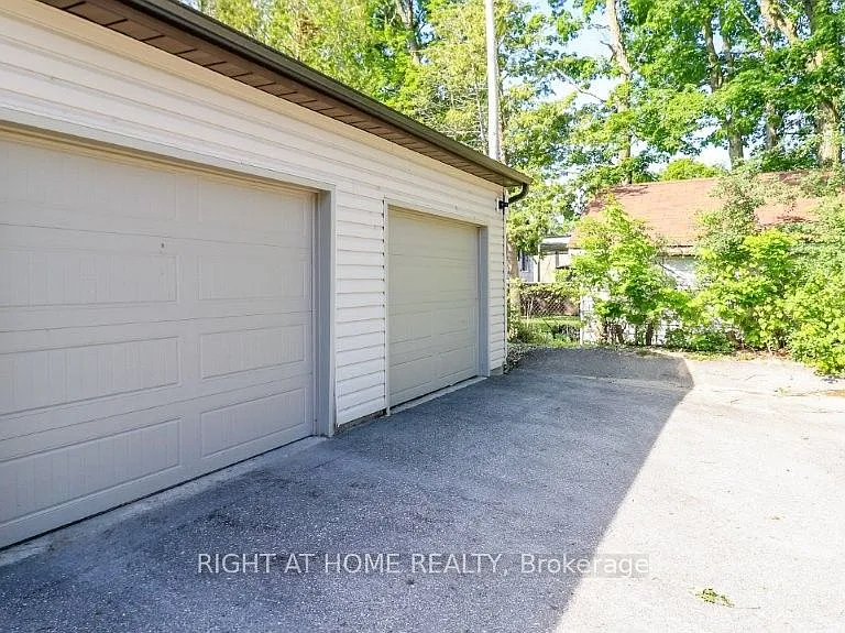 43 Olive Cres #201 — Photo 43