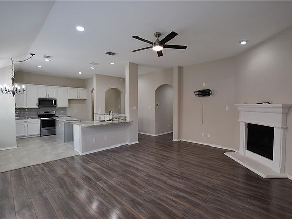 4th image of 2757 Cascade Cove Dr