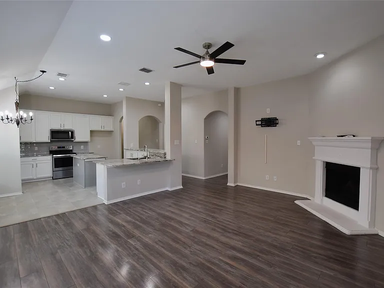 2757 Cascade Cove Dr — Photo 4