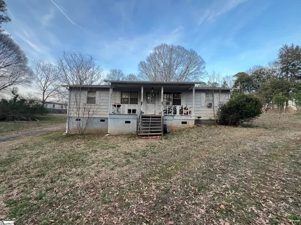 121 Holy St, Spartanburg, SC 29307