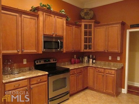 4th image of 259 Hathersage Dr