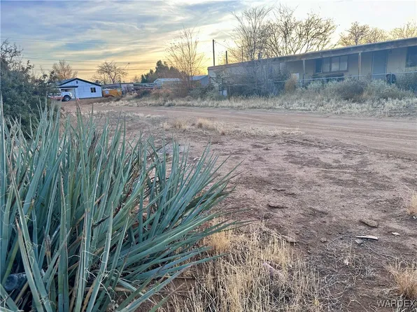 3066 E McVicar Ave, Kingman, AZ 86409