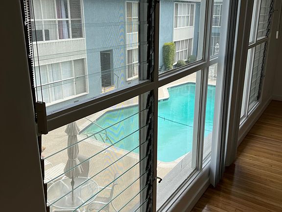 4th image of 540 San Vicente Blvd #5