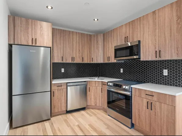 707 5th Avenue image 1 of 8