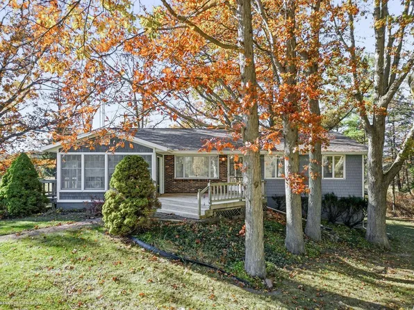 5541 Vincent Rd, North Street, MI 48049