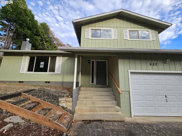 652 Tanglewood St, Sutherlin, OR 97479