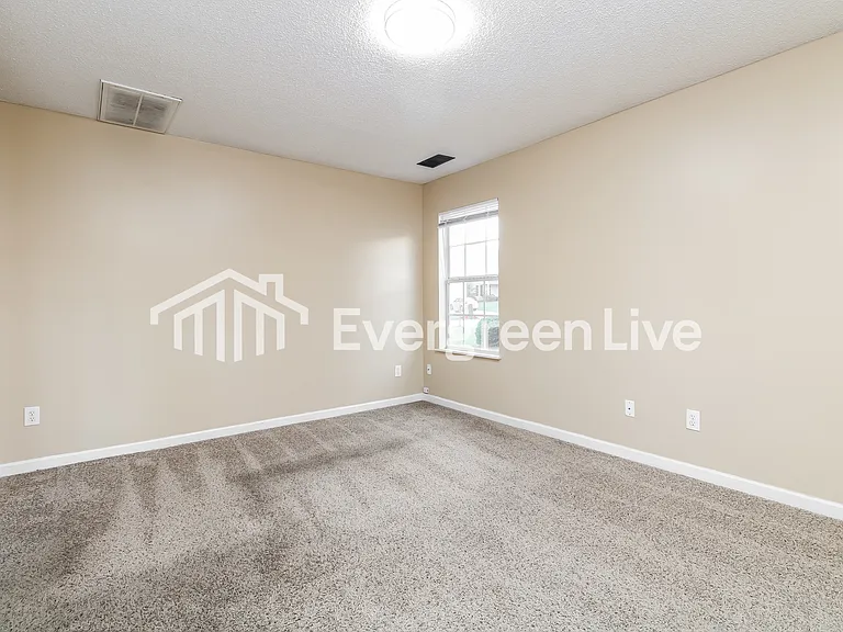 4 Fox Manor Ct — Photo 8