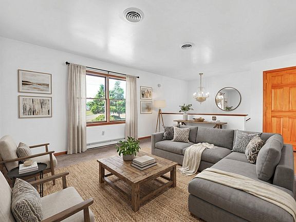 5th image of 103 W Walnut St