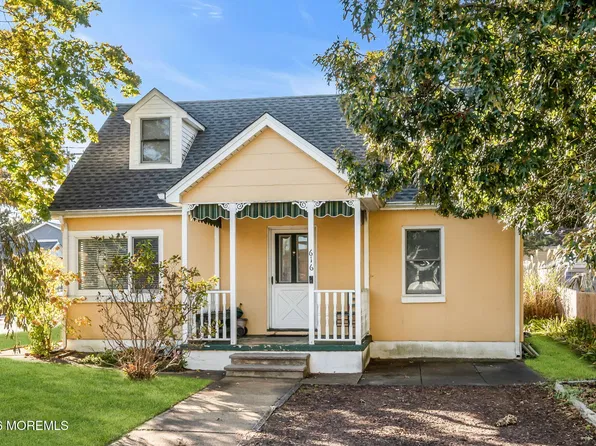 616 Asbury Avenue, Ocean Gate, NJ 08740