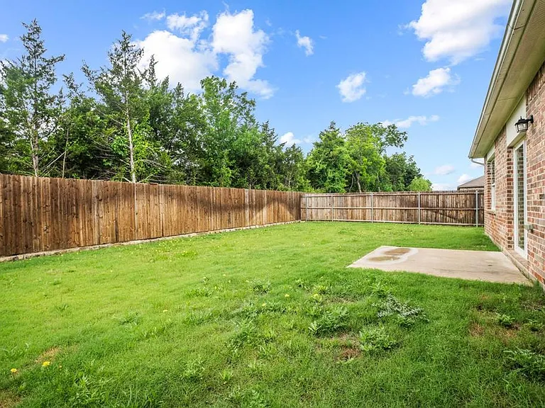 2421 Frio River Rd — Photo 23