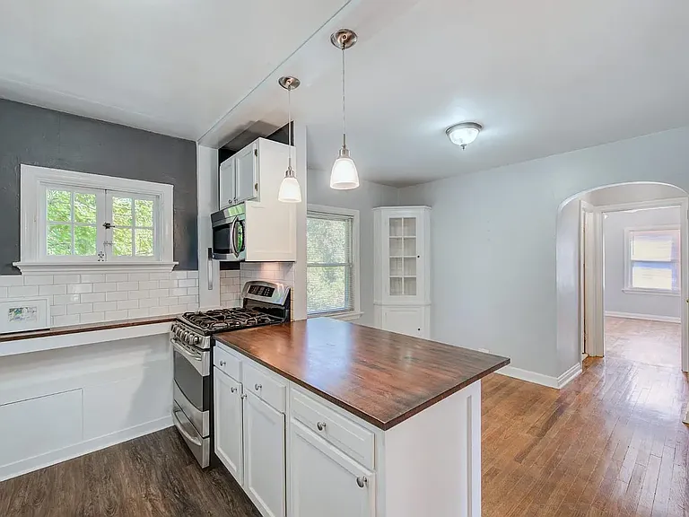 6508 Plainfield Rd — Photo 8