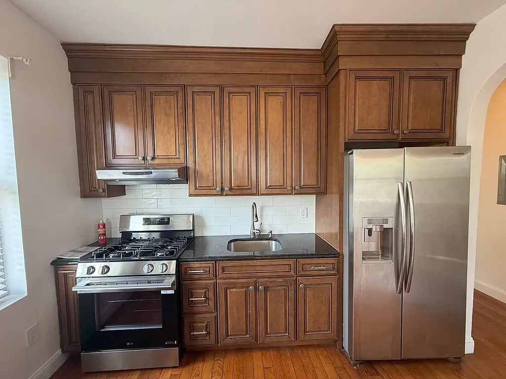 7505 Palisade Ave — Photo 2