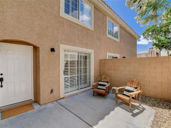 9655 Lame Horse Dr, Las Vegas, NV 89123