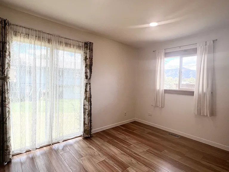 435 Columbine Ave — Photo 9