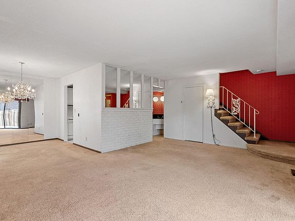 4th image of 2409 Unity Ave N