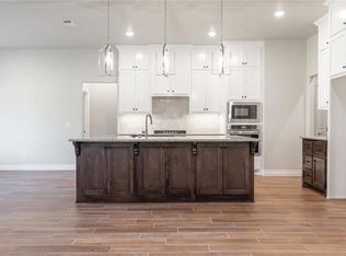 9305 NW 115th Ter, Yukon, OK 73099