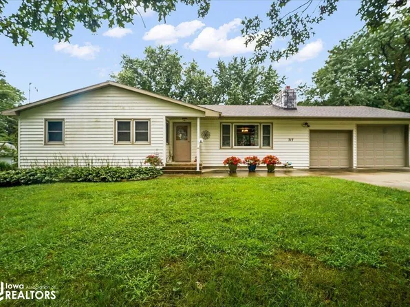 717 9th Ave, Eldora, IA 50627