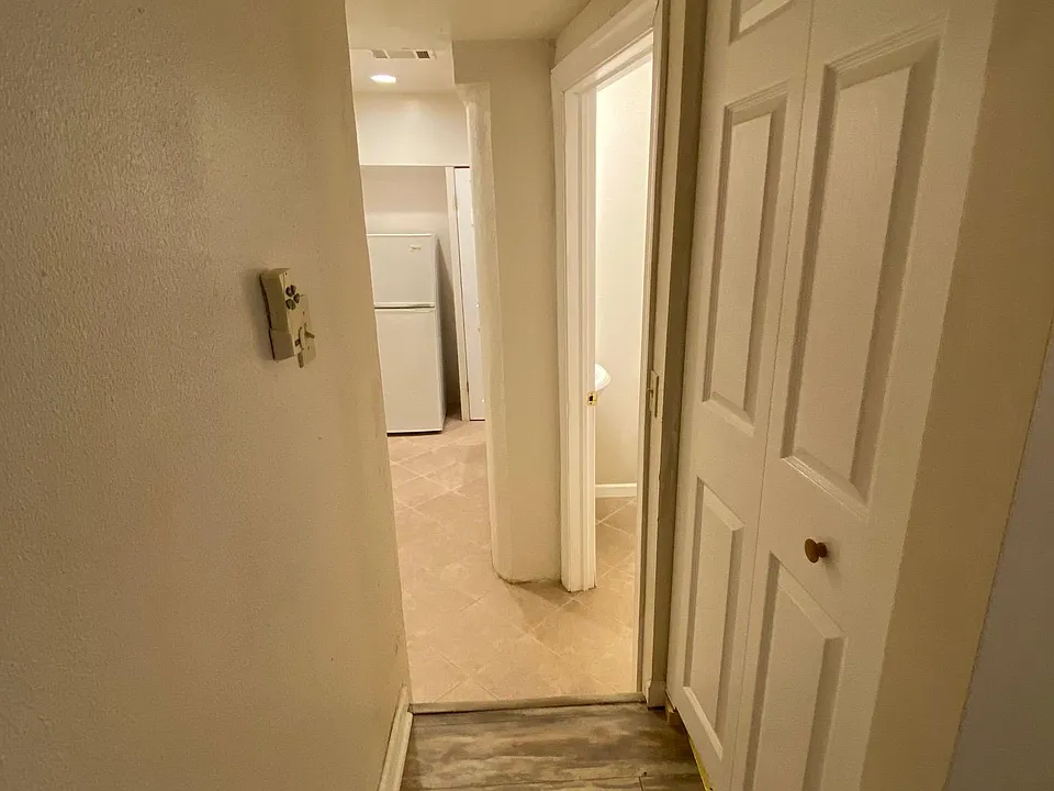 Hallway / Laundry Doors