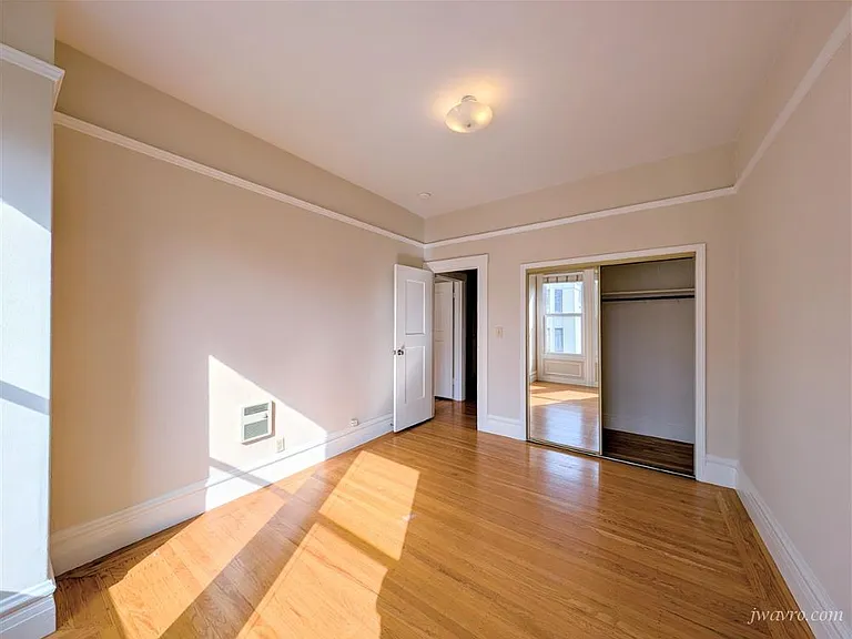 1534 Taylor St #5 — Photo 4