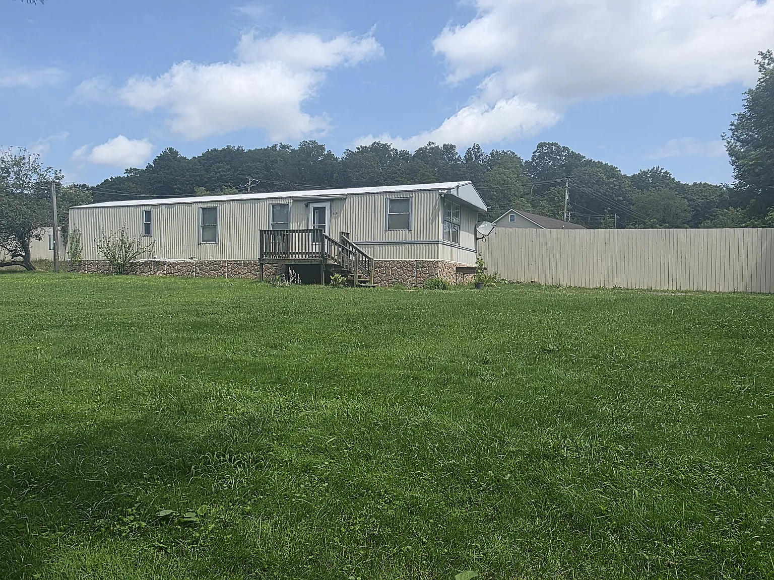 2 bed, $1,000 — Photo 2