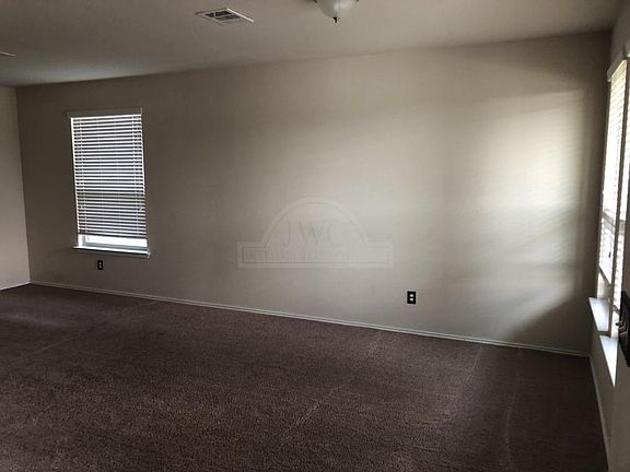 2nd image of 801 Curtis Dr