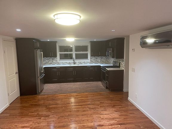 2nd image of 3 Wyman St Floor 2