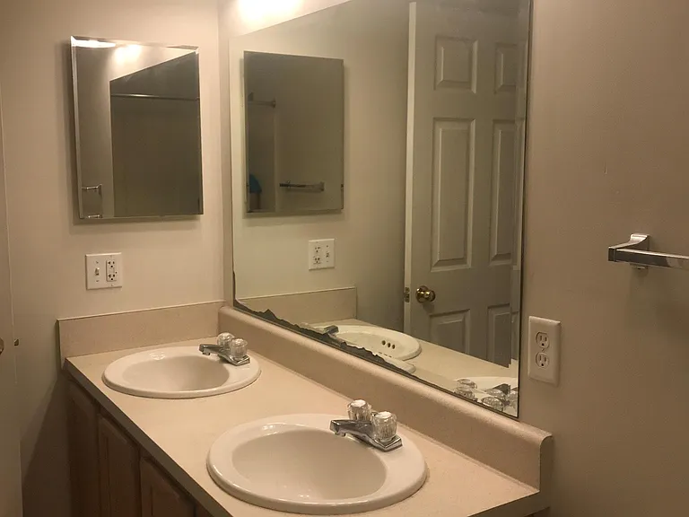 2660 Gilbert St SE — Photo 13