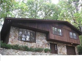 813 Ravine Rd, Signal mountain, TN 37377