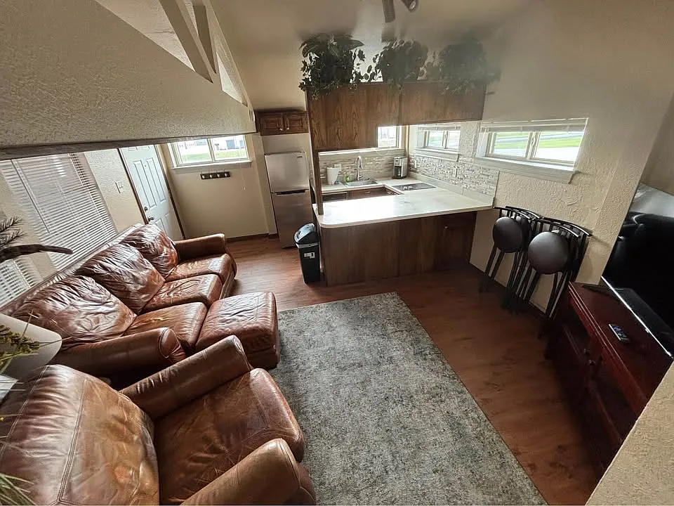 10015 Falcon Ln — Photo 2
